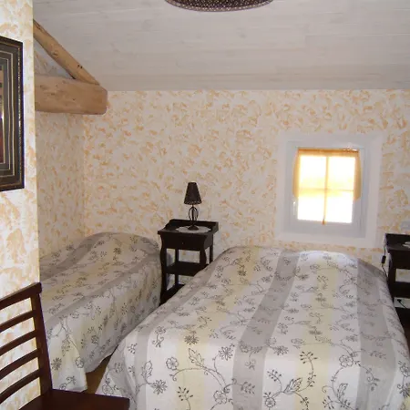 D'hotes Domaine D'en Baleux Bed & Breakfast 3*