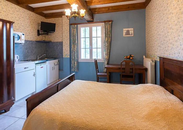 D'hotes Domaine D'en Baleux לינה וארוחת בוקר